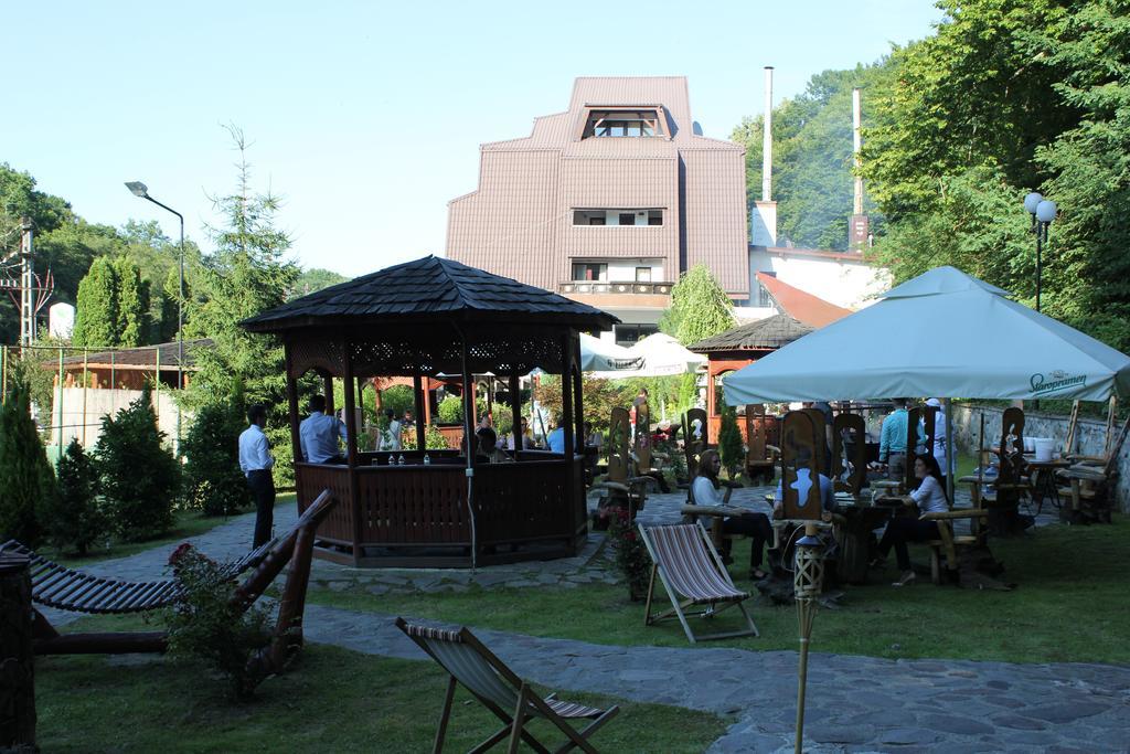 Hotel Fantanita Haiducului Bradu  Exteriér fotografie